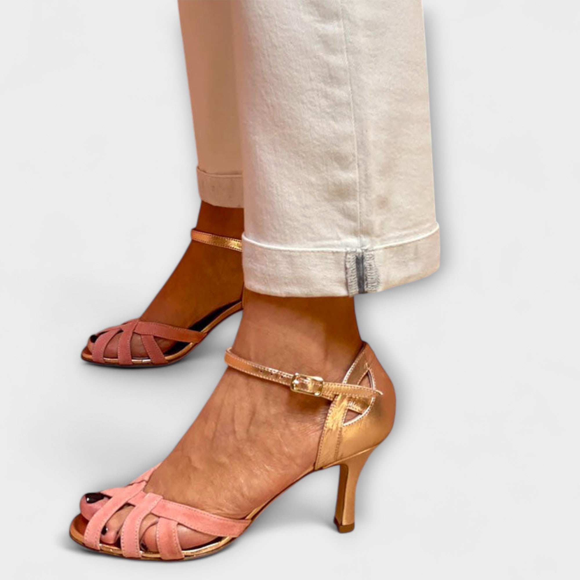 Carla – Saltos De Elegancia e Conforto